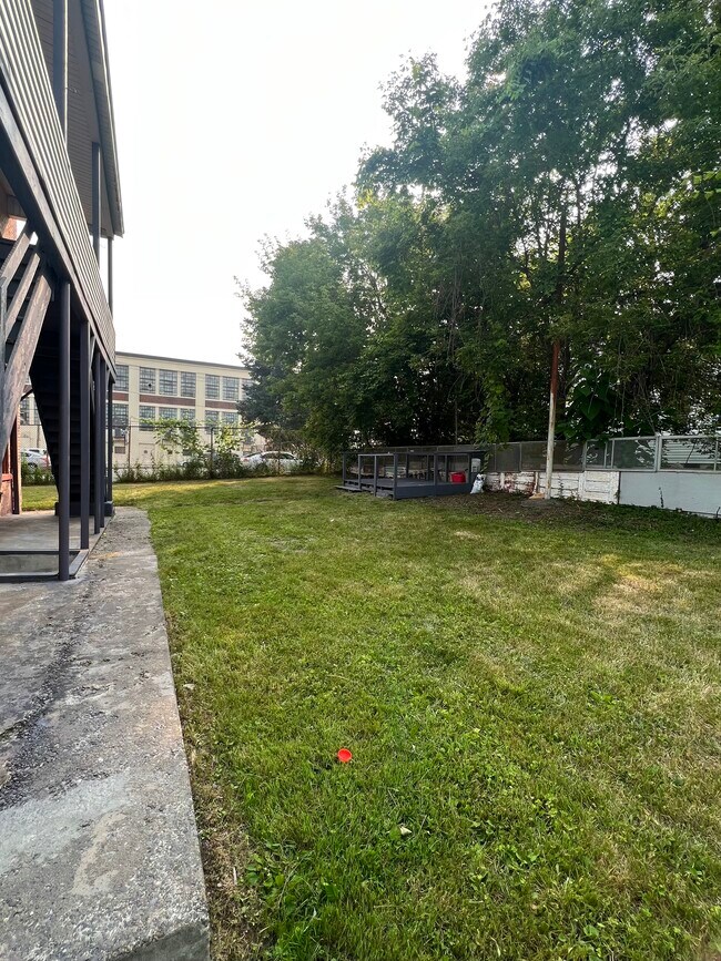 Building Photo - 41 Elk St