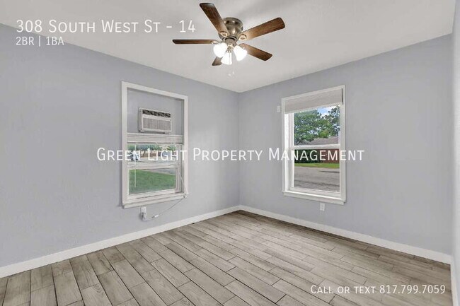 Building Photo - 308 South West St-14