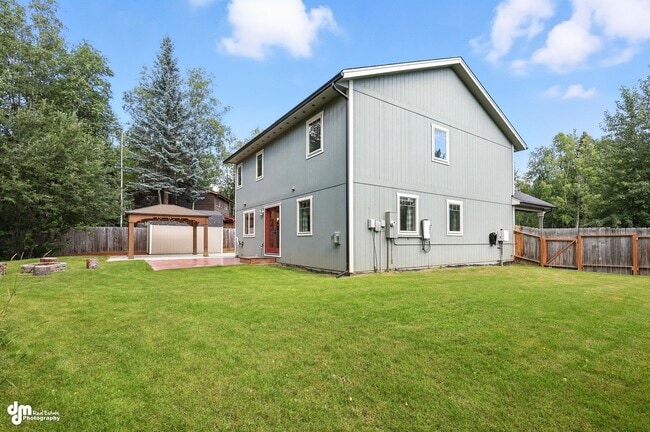 Building Photo - 4 Bedroom | 2.5 Bathroom | Garage - Conven...