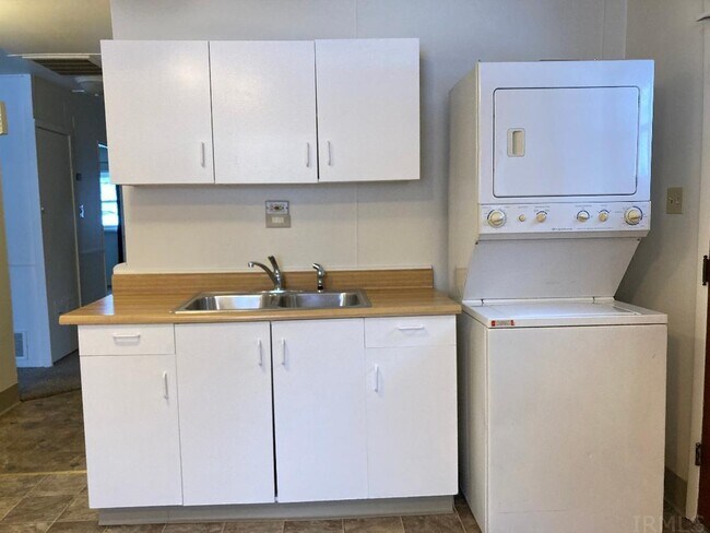 Building Photo - 2707 Princeton Ave