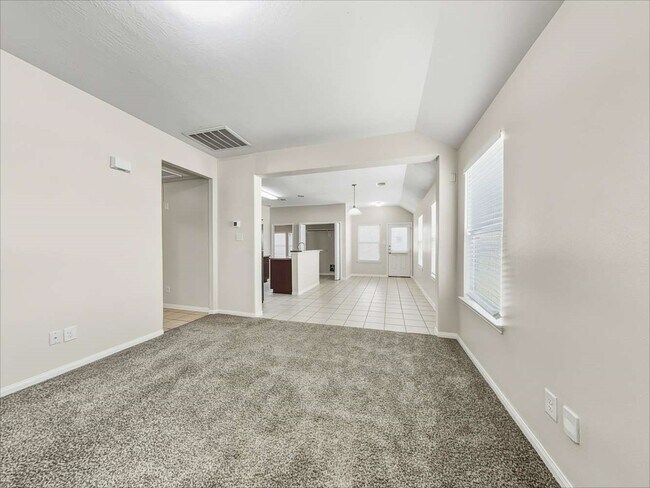 Building Photo - 5907 Deep S Dr