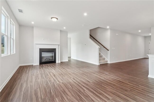 Building Photo - 2072 Buice Lake Pkwy