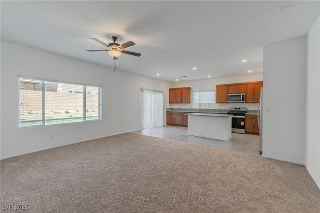 Building Photo - 10325 S Bronco St