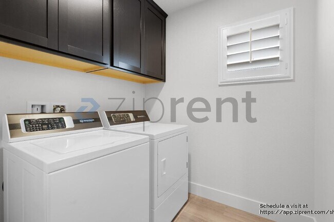 Building Photo - 710 Barrett Lk Rd