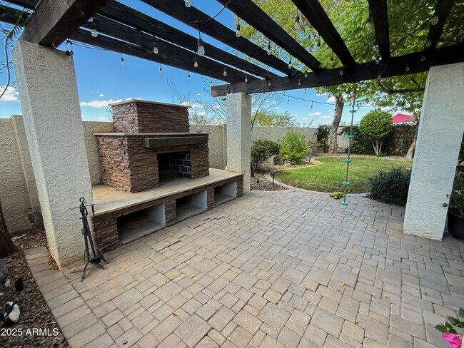 Building Photo - 21550 N 120th Ln