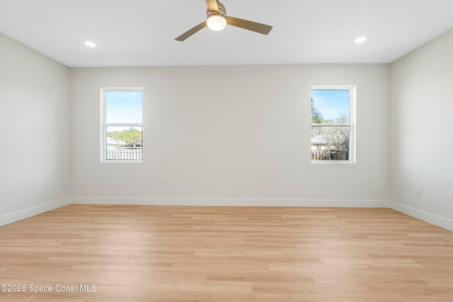 Building Photo - 1319 Schneider St SW