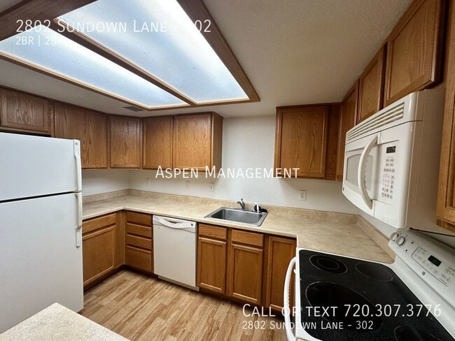 Building Photo - 2802 Sundown Ln