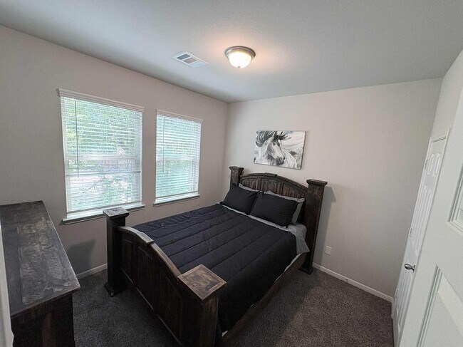 Building Photo - 3614 Vista Pointe Dr