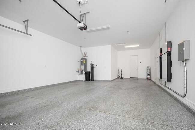 Building Photo - 9752 W Rowel Rd