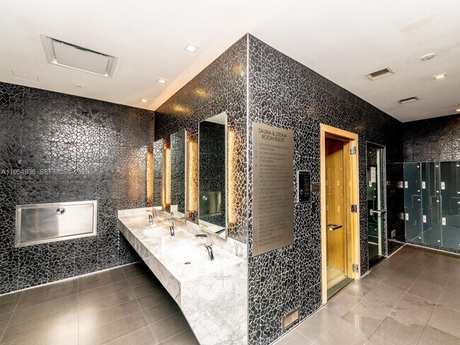 Building Photo - 1080 Brickell Ave