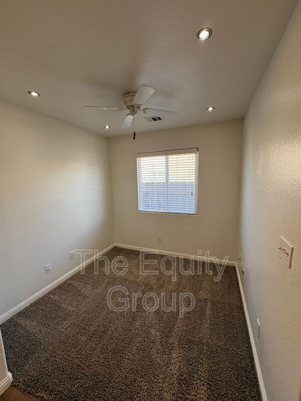 Building Photo - 429 N Amador St