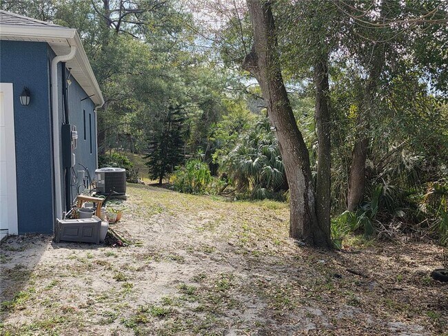 Building Photo - 1013 Doyle Rd