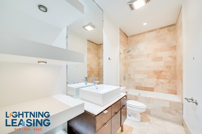 Building Photo - 8814 Burton Way