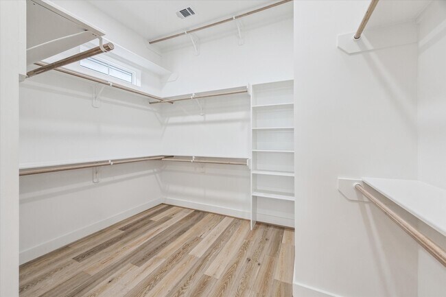 Building Photo - 2219 Bevis St