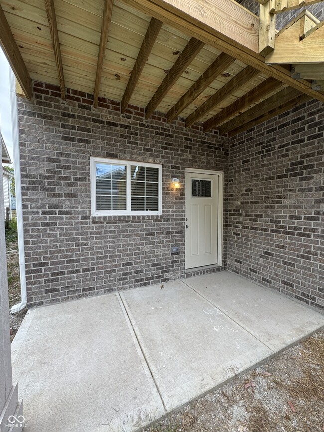 Building Photo - 2143 Columbia Ave