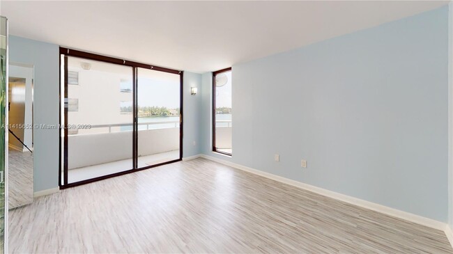 Building Photo - 6830 Indian Creek Dr