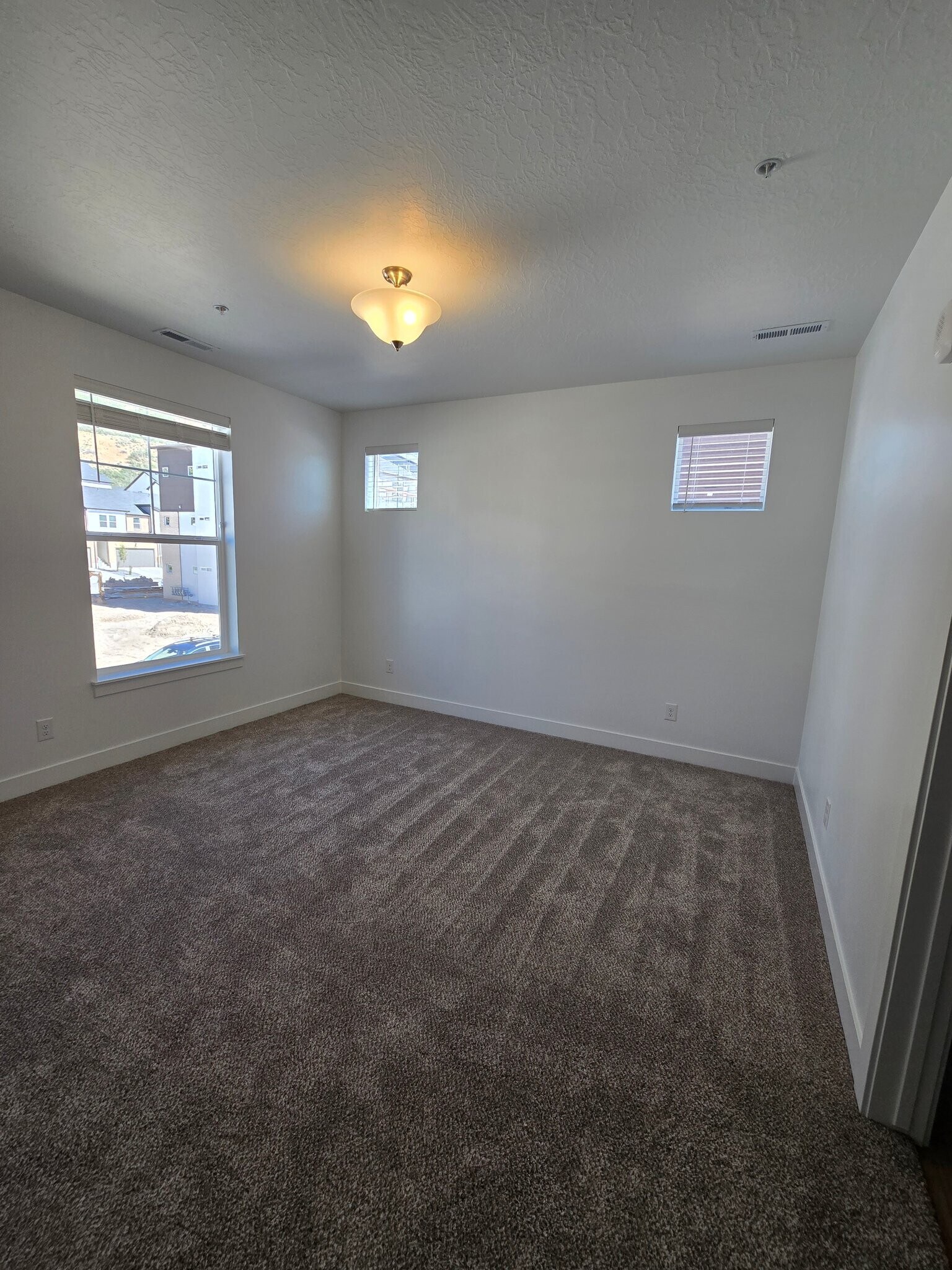 Building Photo - 4668 Olive Ave