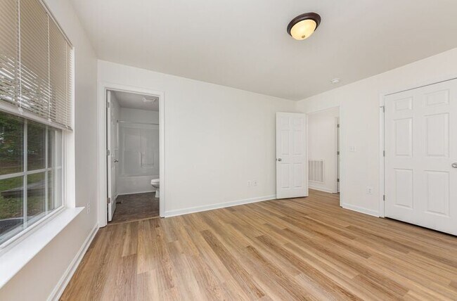 Building Photo - 268 American Dr