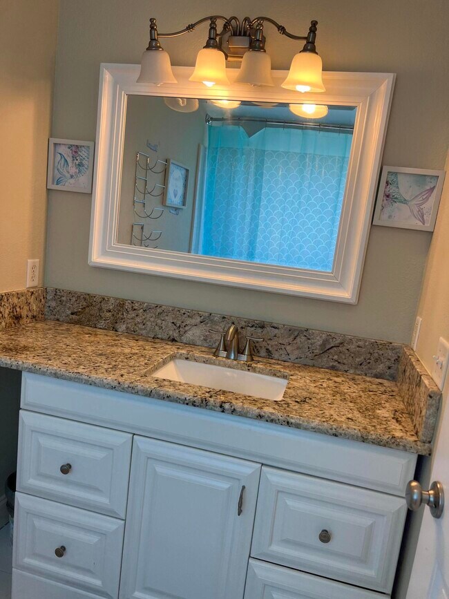 Building Photo - 1207 Australian Ave