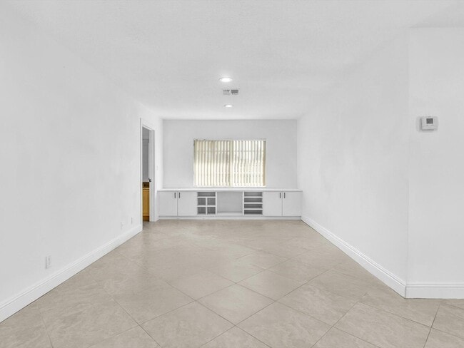 Building Photo - 3715 Starboard Ave