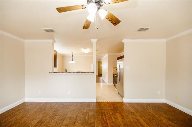 Building Photo - 1857 Shasta View Dr