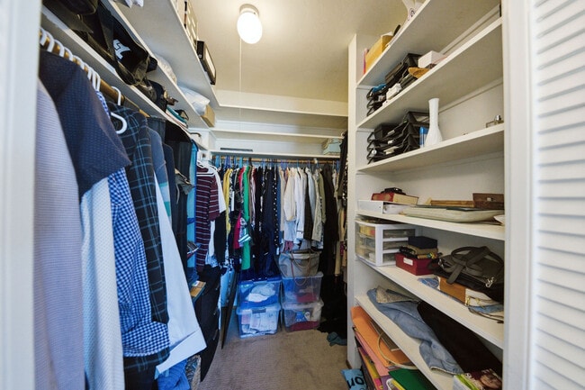 Building Photo - 1208 Admiralty Ln