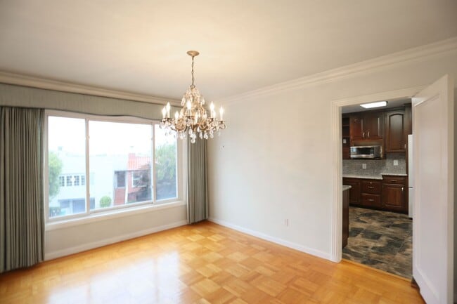 Building Photo - Spacious 2BR/1BA in Glen Park's Miraloma neighborhood, Shared Yard, Pets Considered, Garage (1 Ga...