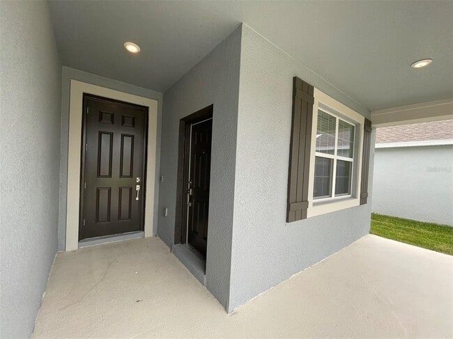 Building Photo - 835 Ofanto Wy