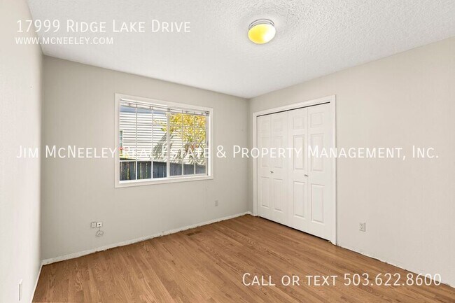 Building Photo - 17999 Ridge Lake Dr