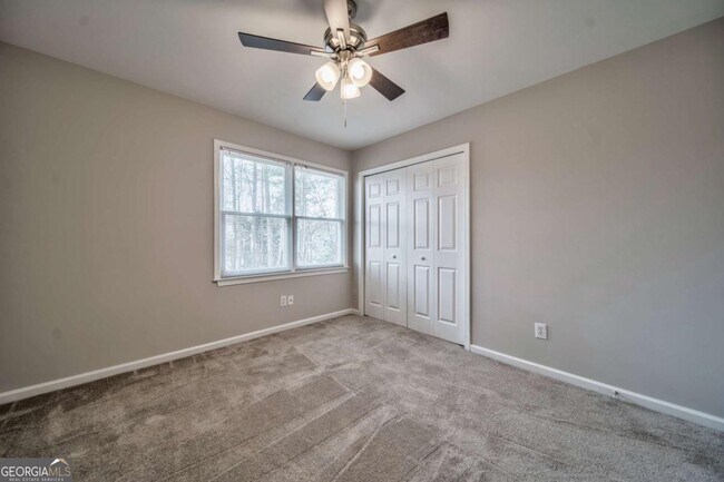 Building Photo - 2011 Town Lake Hills W