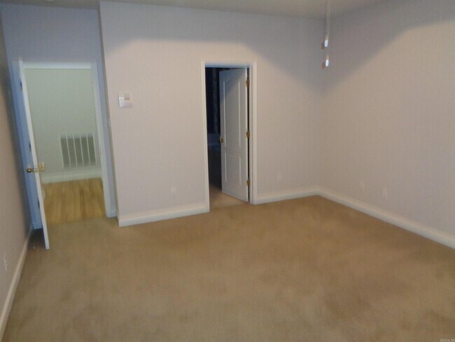 Building Photo - 5059 Silver Oak Dr