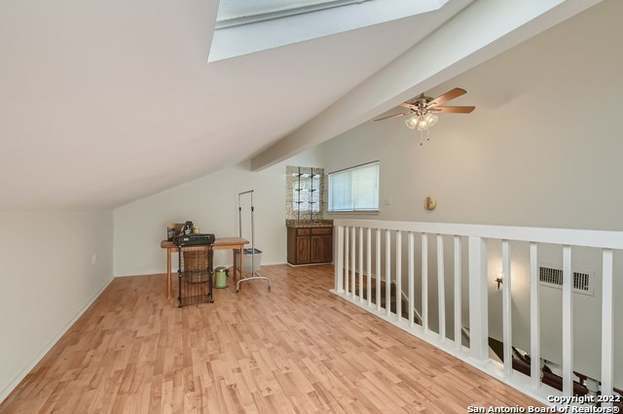 Building Photo - 8823 Wellesley Manor Dr