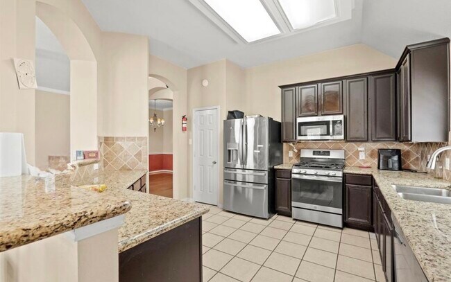 Building Photo - 3106 Valley Ct