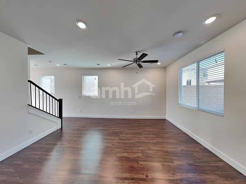 Building Photo - 8818 Tiger Tooth Ave