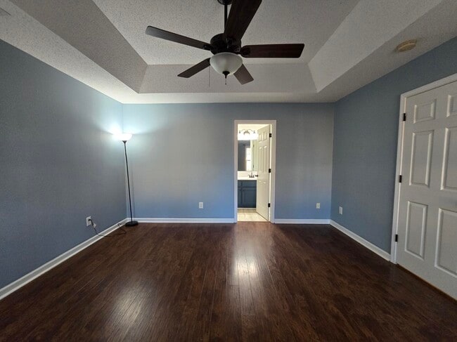 Building Photo - 901 Tristan St