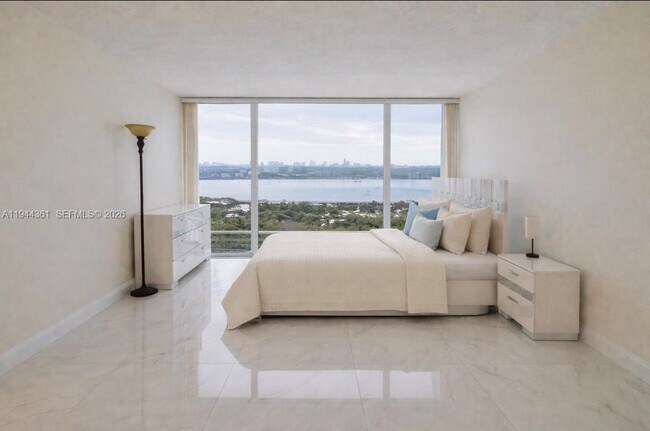 Building Photo - 18041 Biscayne Blvd