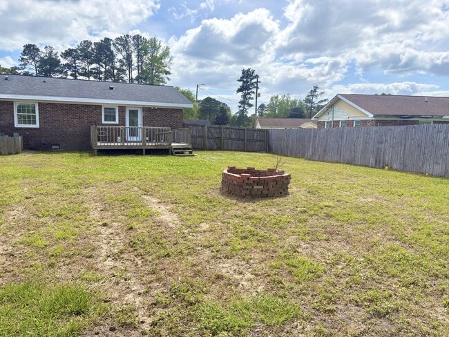 Building Photo - 109 Sheffield Rd