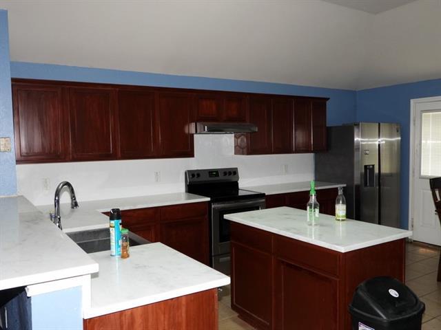 Building Photo - 5707 Goldfinch Way