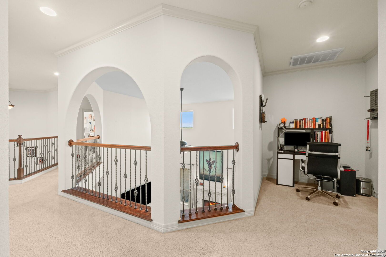 Building Photo - 846 Fawnway
