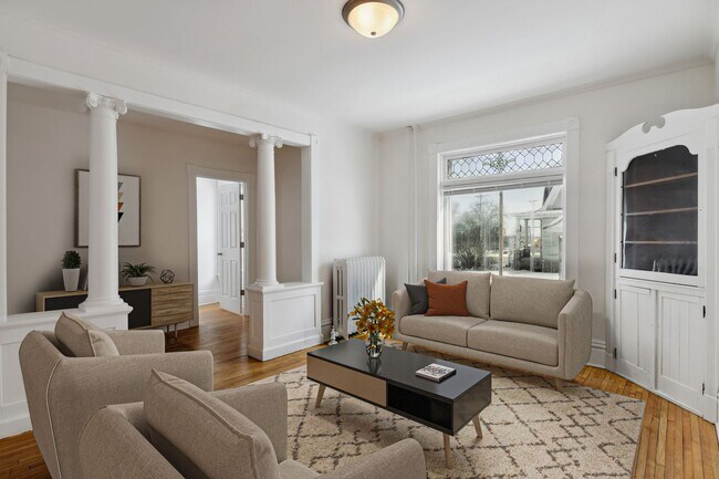 Building Photo - 1811 E 28th St