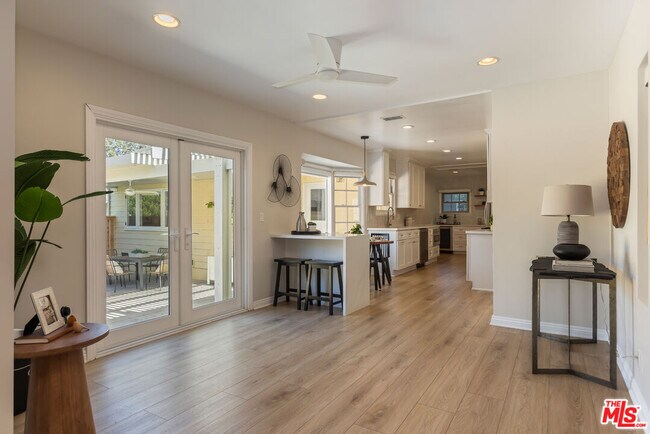 Building Photo - 3544 Gardenia Ave