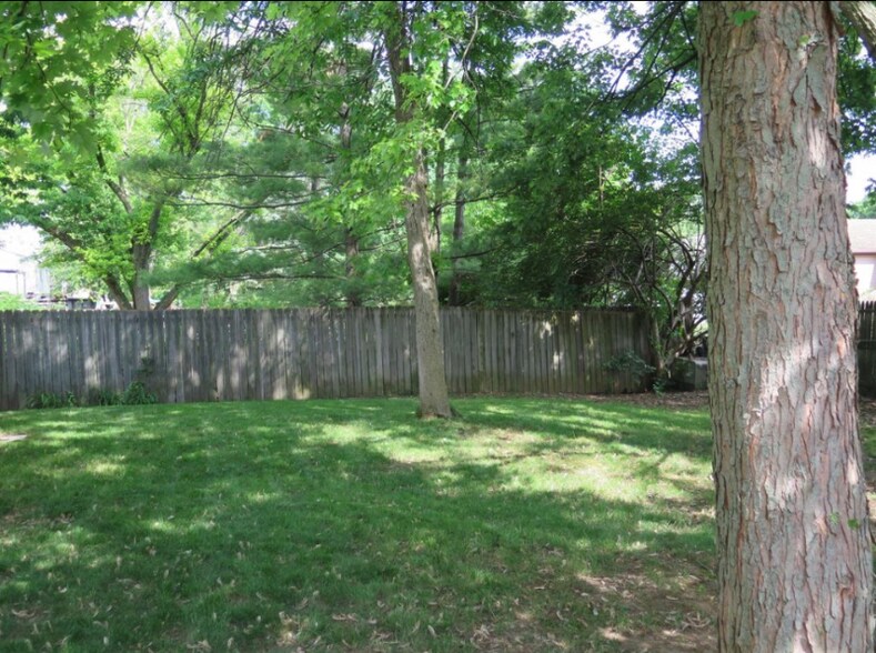 Building Photo - 2957 Charmwood Ct