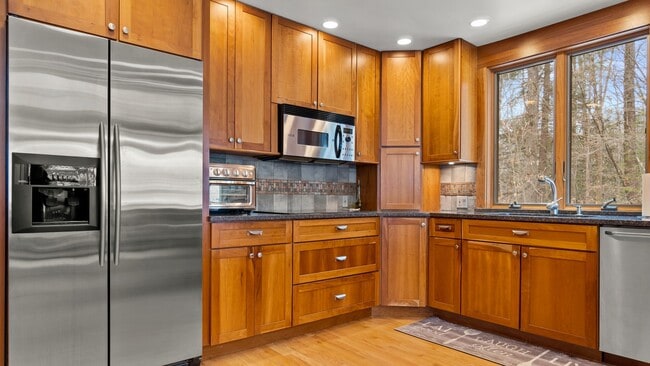 Building Photo - 14 Glendale Rd