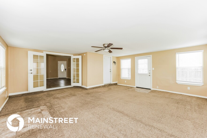 Building Photo - 2803 Forest Creek Dr