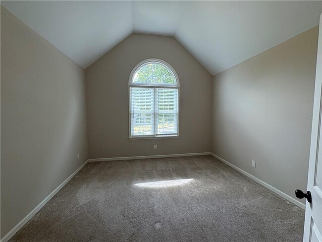 Building Photo - 10575 Aviary Dr