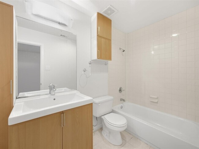 Building Photo - 7611 Woodthrush Dr