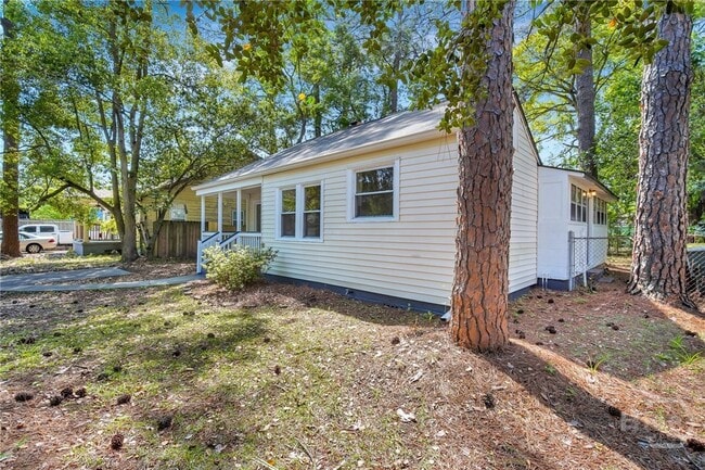 Building Photo - 405 S Baldwin Cir