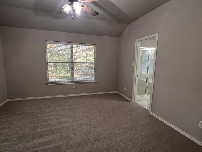 Building Photo - 114 N Camellia Grove Cir