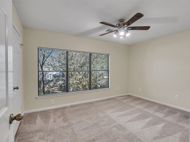 Building Photo - 2108 Autumn Cove Dr