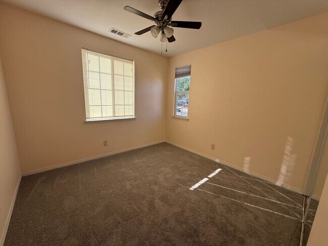 Building Photo - Resort Living at The Lakes Community in Menifee!—5 Bedrooms 3 Baths.